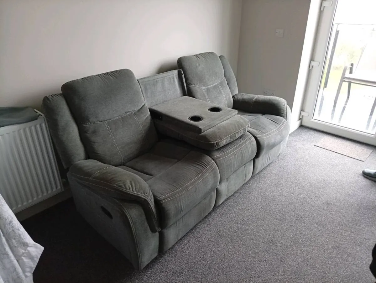 Recliner sofa - Image 2