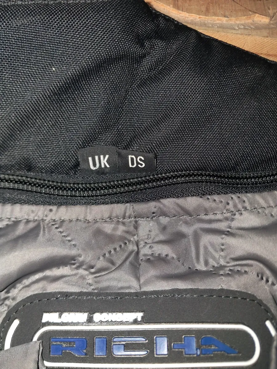 Motorbike trousers - Image 4