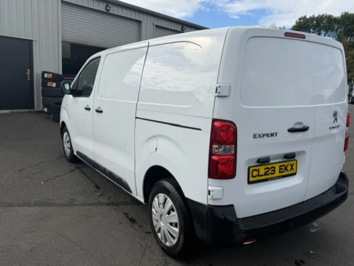 Peugeot Expert 2023 1.5 BlueHDI 100 Professional . - Image 3