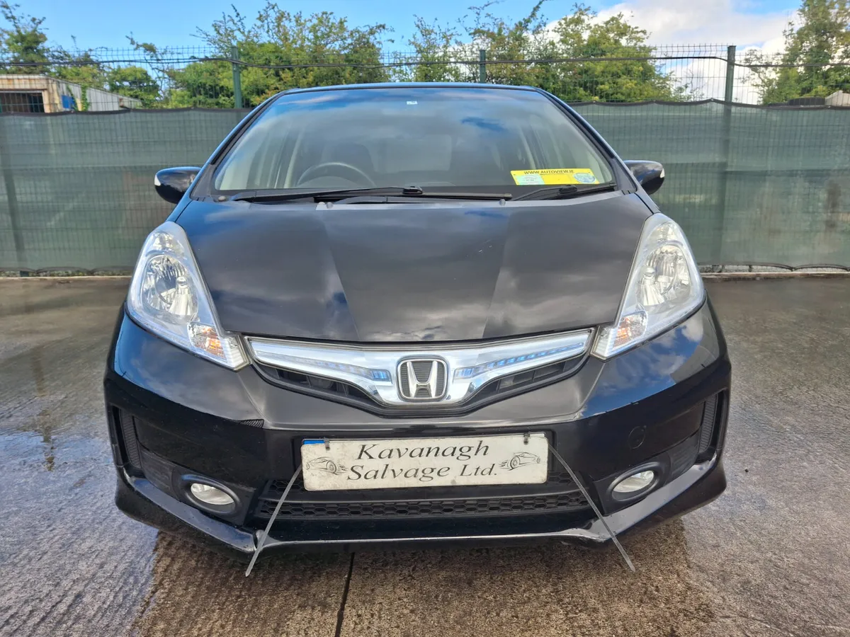 2013 Honda Fit  Hybrid    Automatic - Image 3