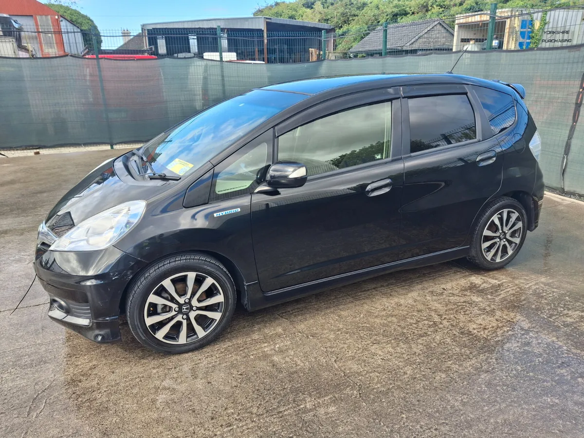 2013 Honda Fit  Hybrid    Automatic - Image 1