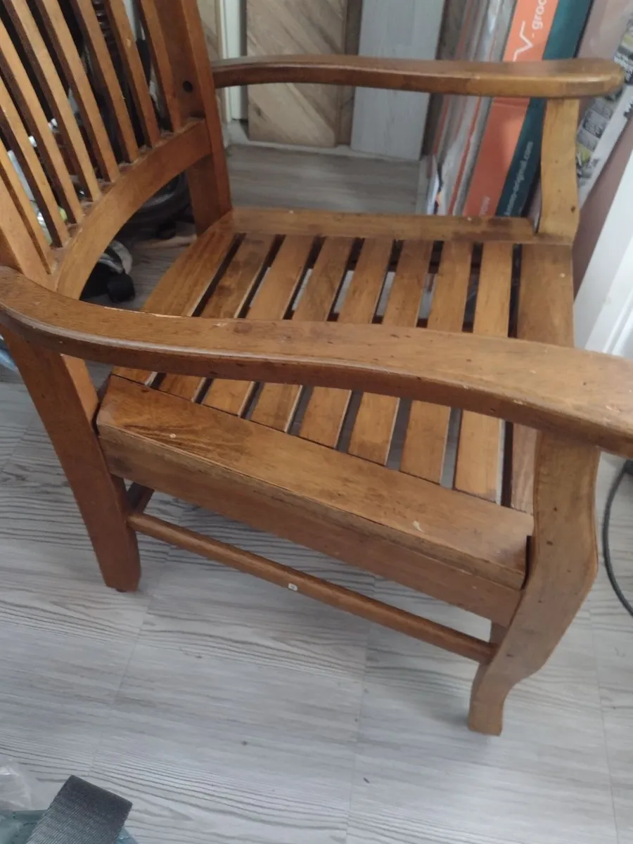 Beautiful teak rocking chair - Image 2