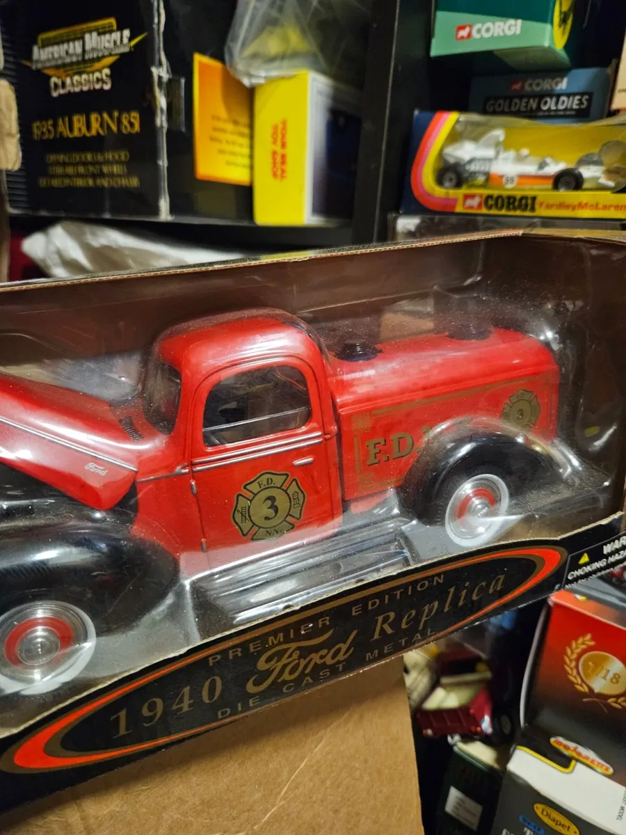 Corgi Ford Replica Truck - Image 3