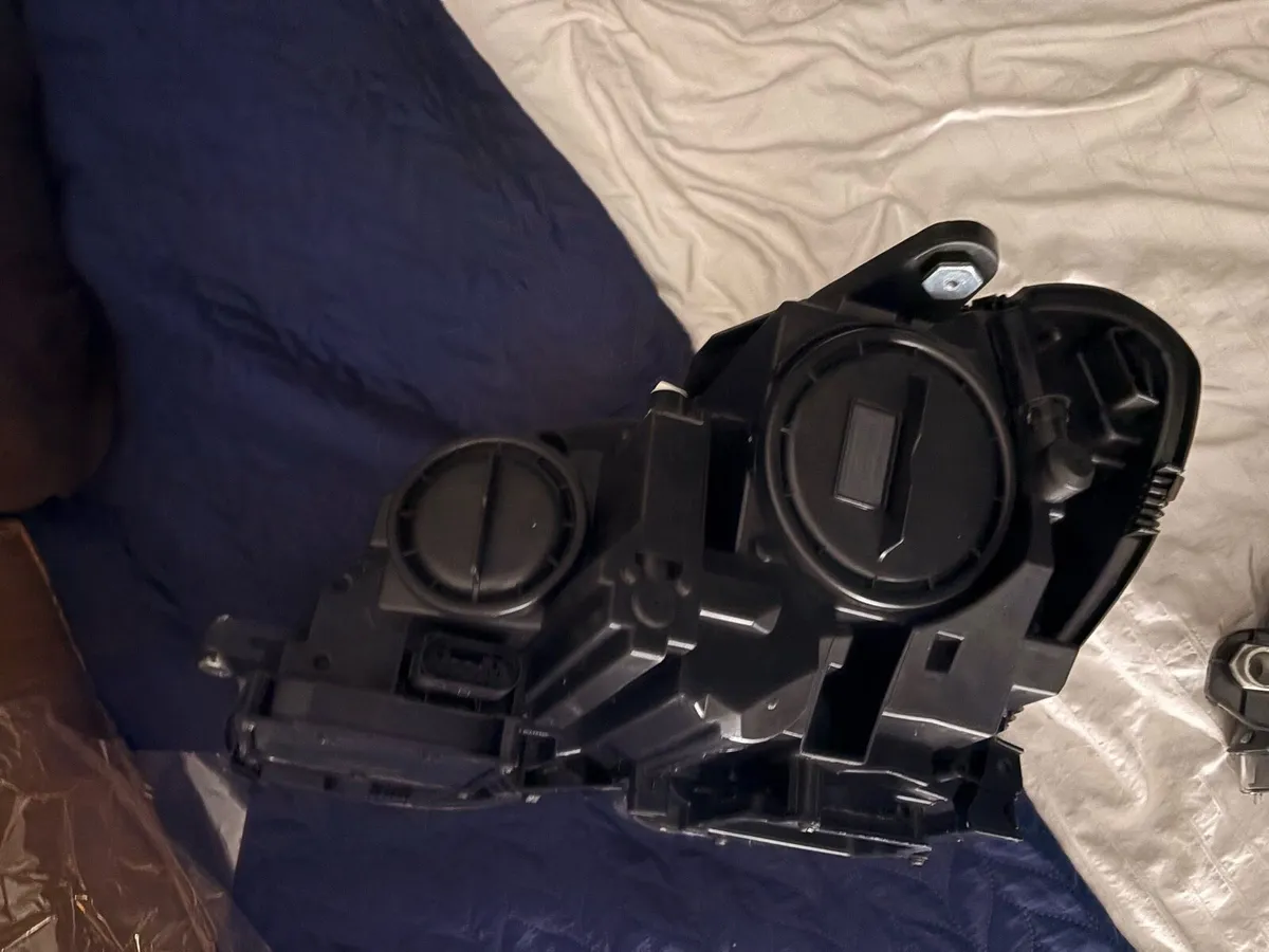 Headlights for Mercedes c200 w204 - Image 4