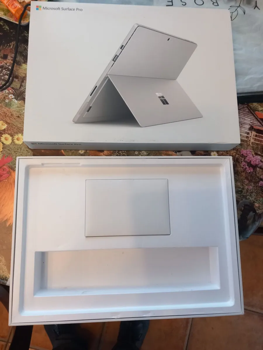 Surface pro 6 for sale 350 Ono - Image 1
