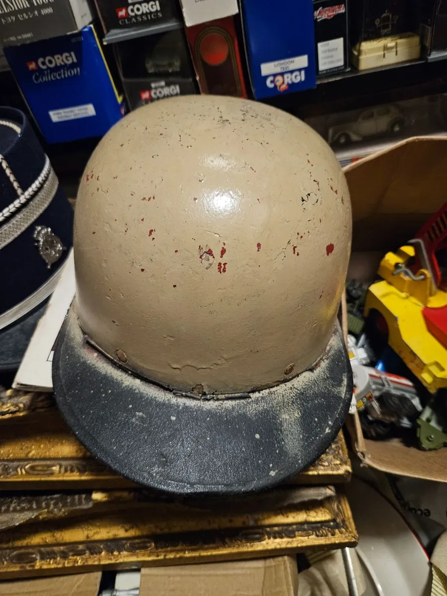 Vintage Motorbike Racing Helmet - Image 3