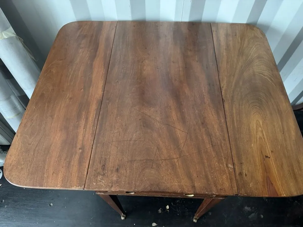 Antique George III Mahogany Pembroke Table (c. 1790) - Brass Castors - Image 3