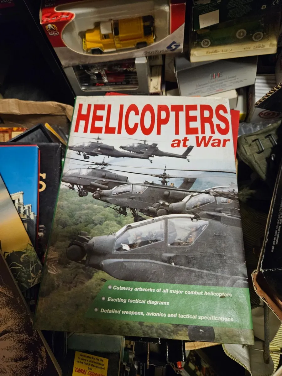 Book Helicopters at War - Image 1