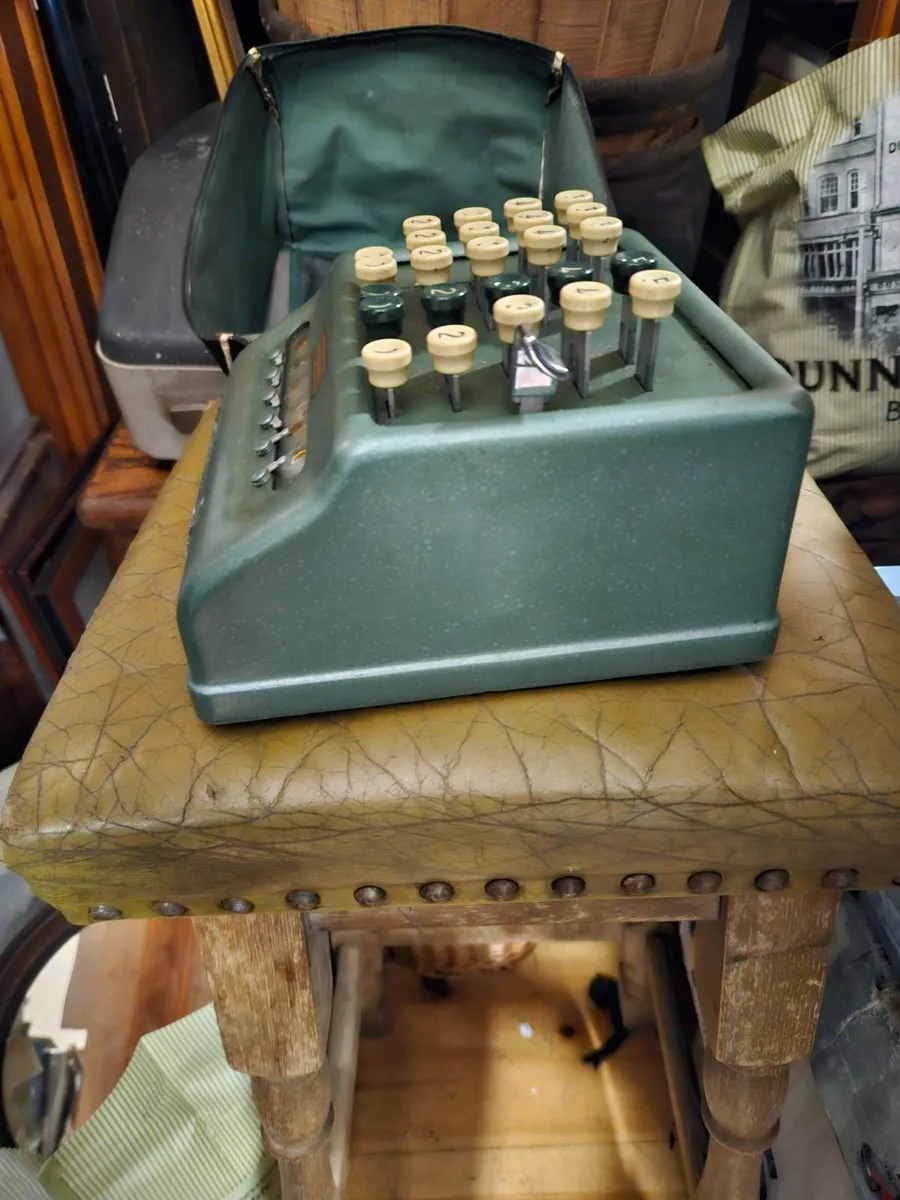 Vintage Plus Calculator - Image 2