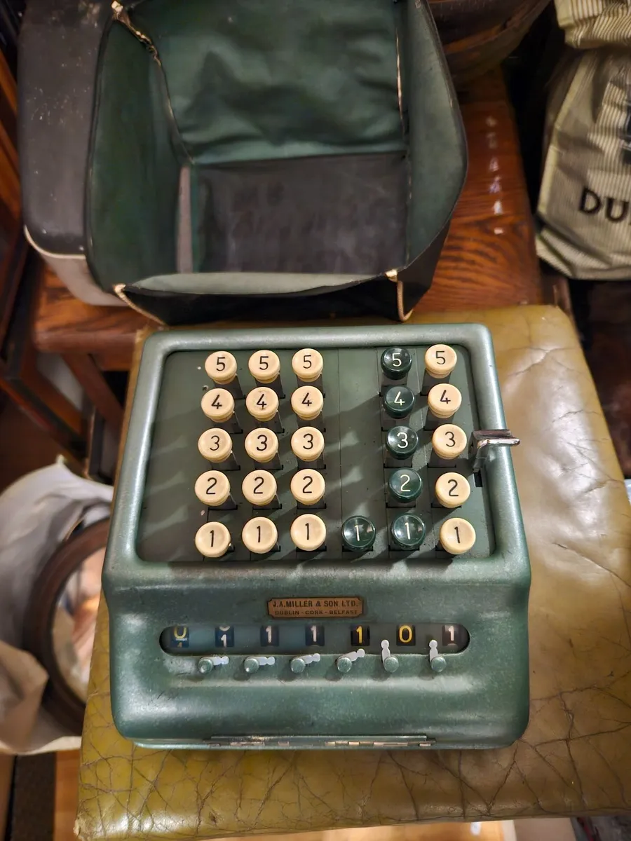 Vintage Plus Calculator - Image 4