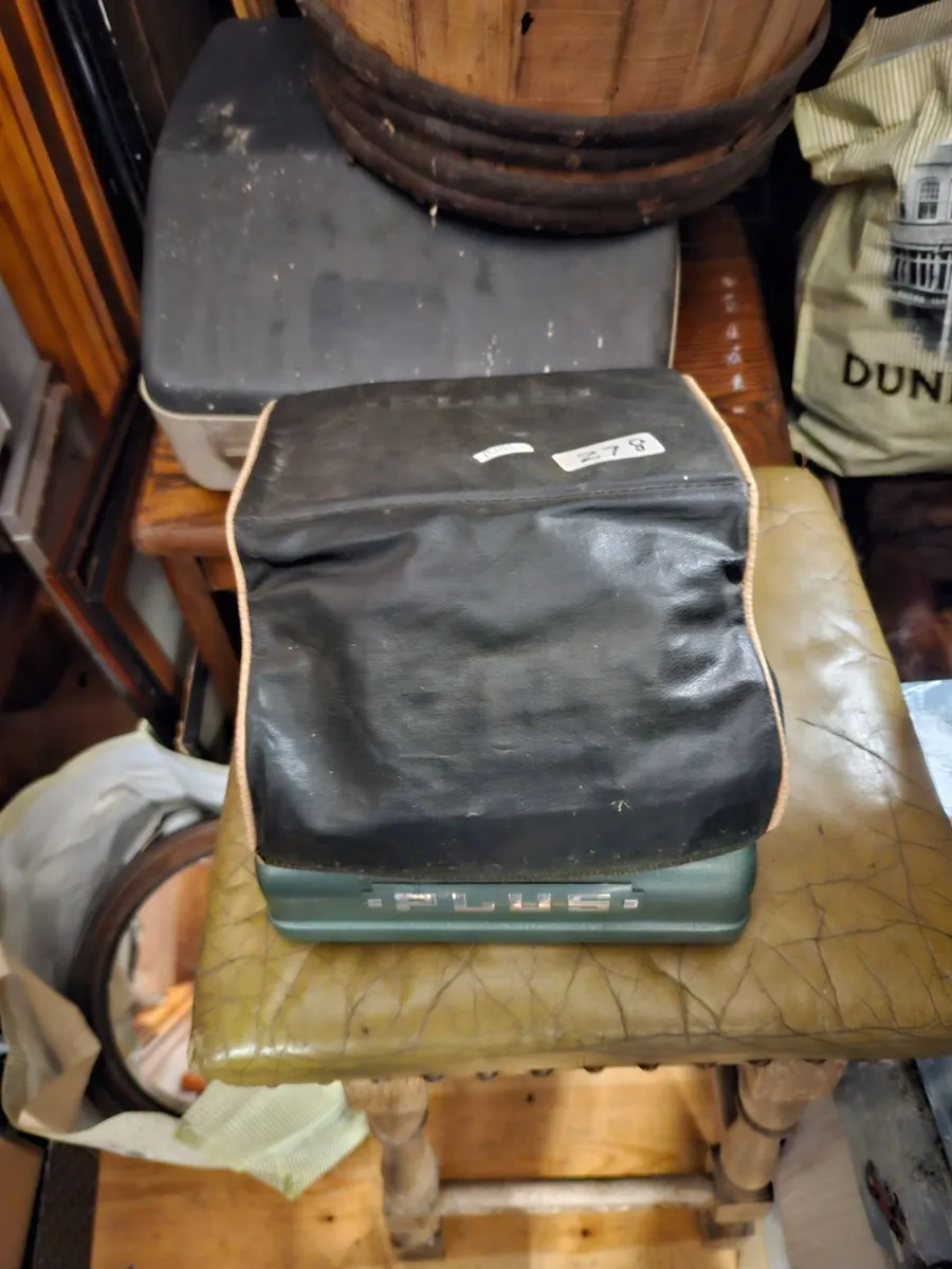 Vintage Plus Calculator - Image 1