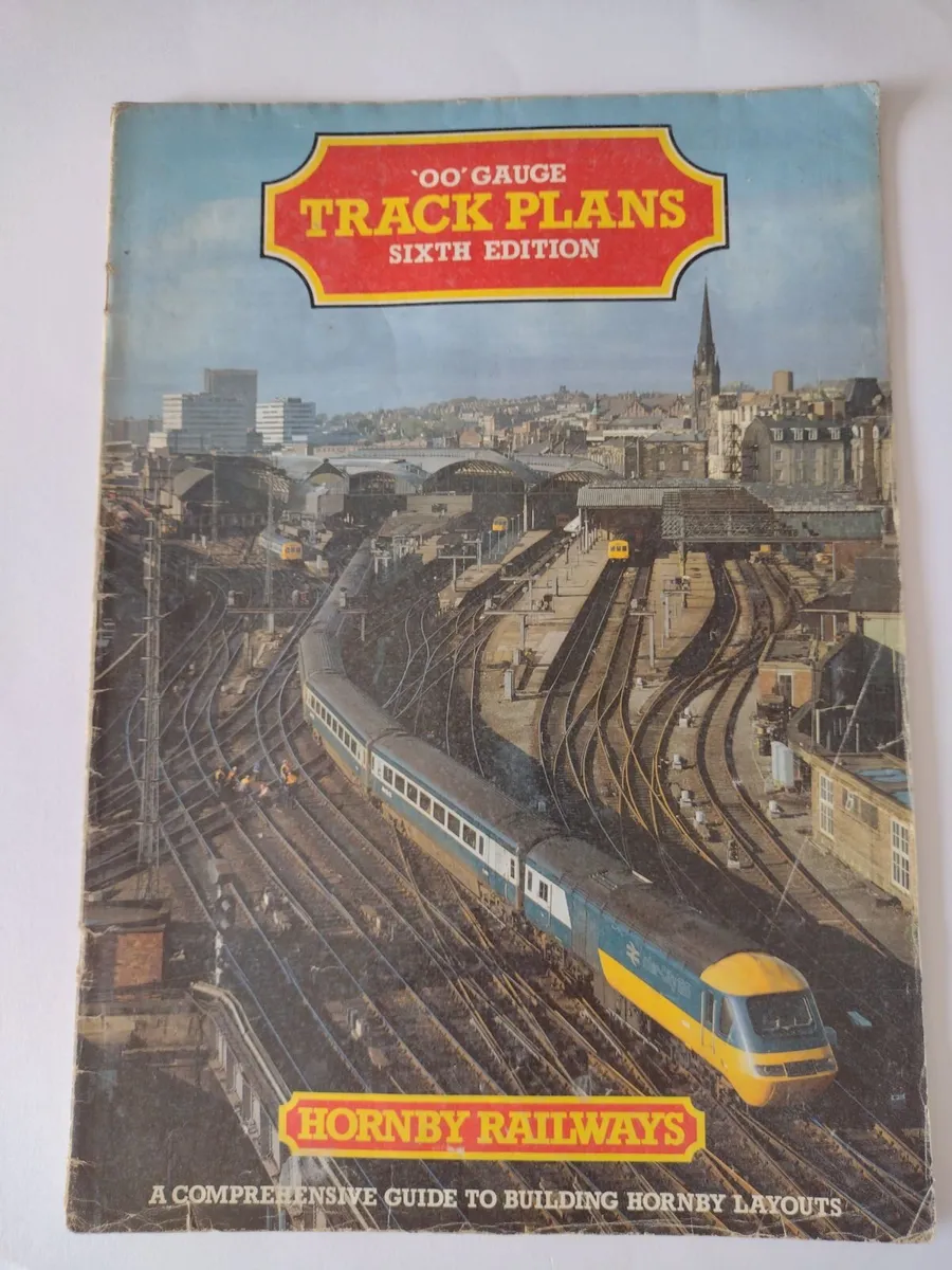 Hornby Railways 00 gaugeTrack plans Sixth Edition - Image 1