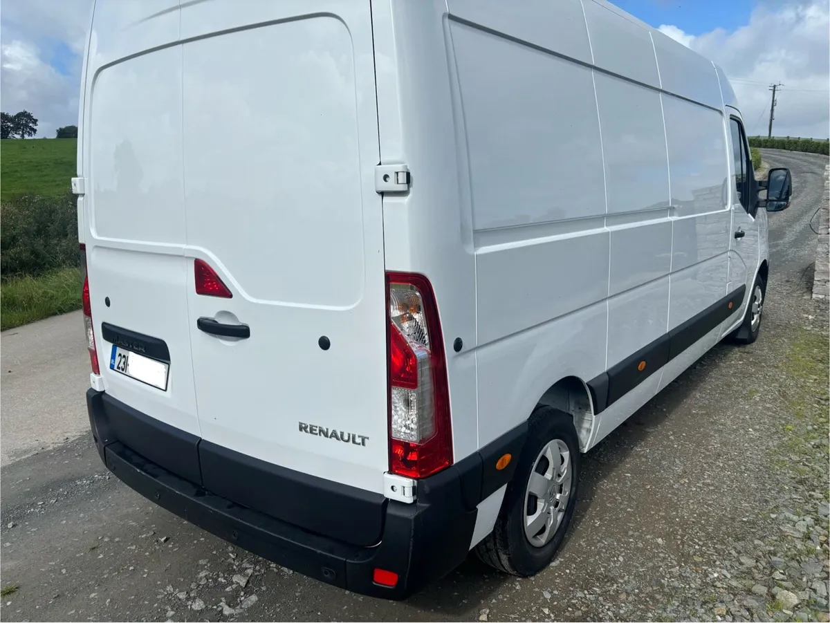 231 Renault Master 2023 Business Plus - Image 4