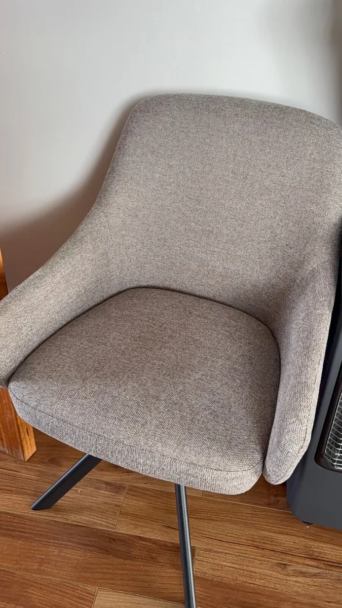 Dining chair - Image 1