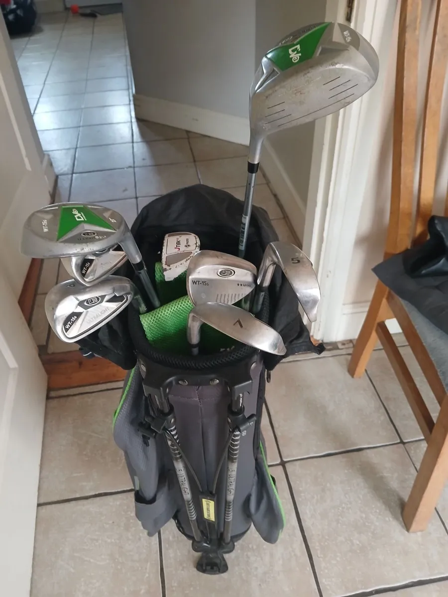 Junior golf bag and set of 8 clubs - Image 4