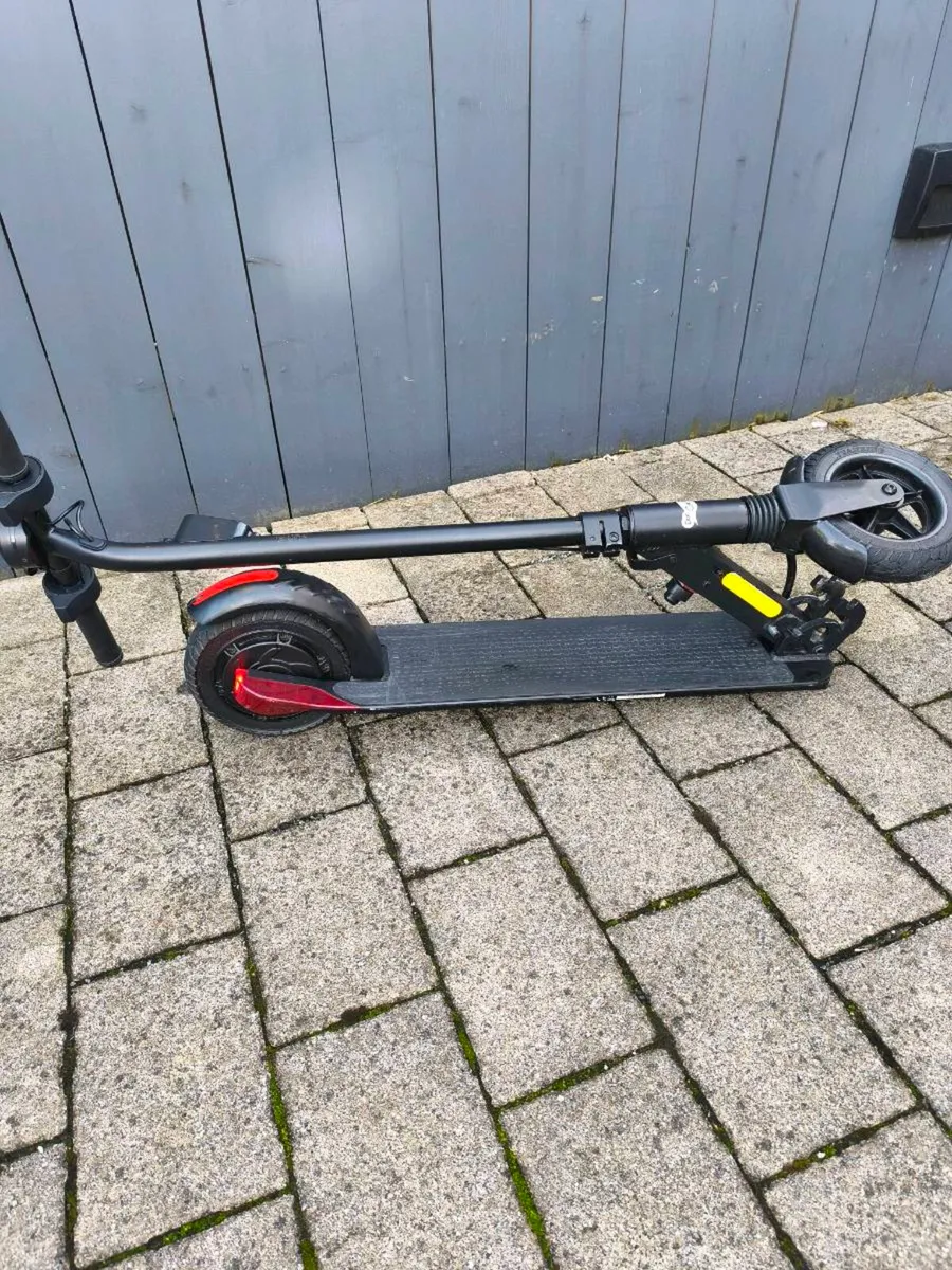 Electric scooter - Image 2