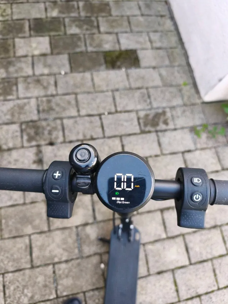 Electric scooter - Image 4