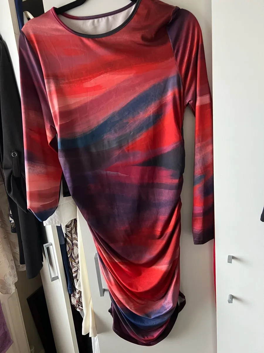 Ladies stunning dress size L €10 - Image 1