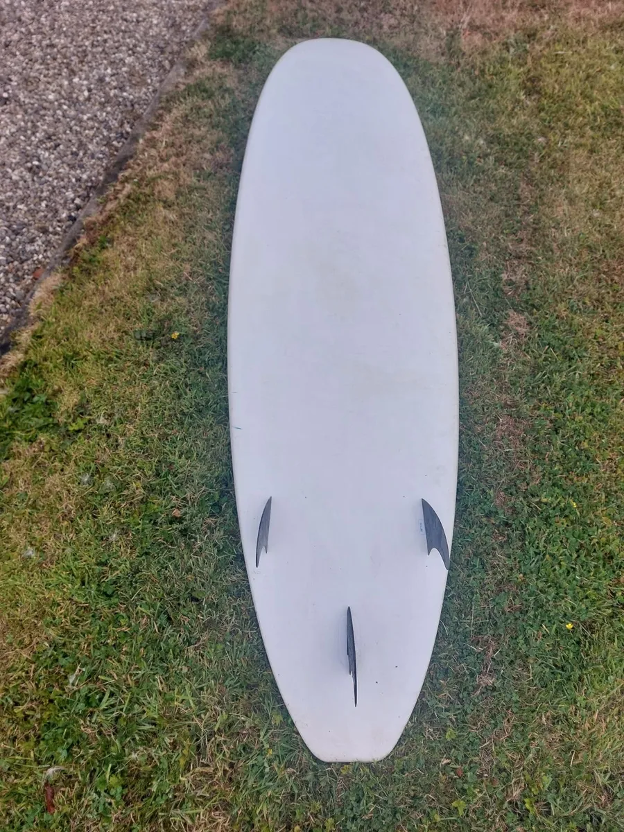 7"10 Surfboard - Image 3