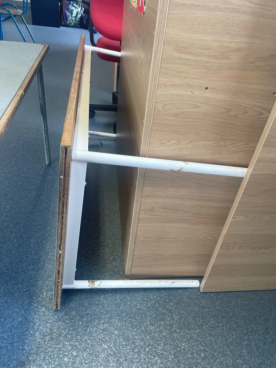 School tables - Image 2