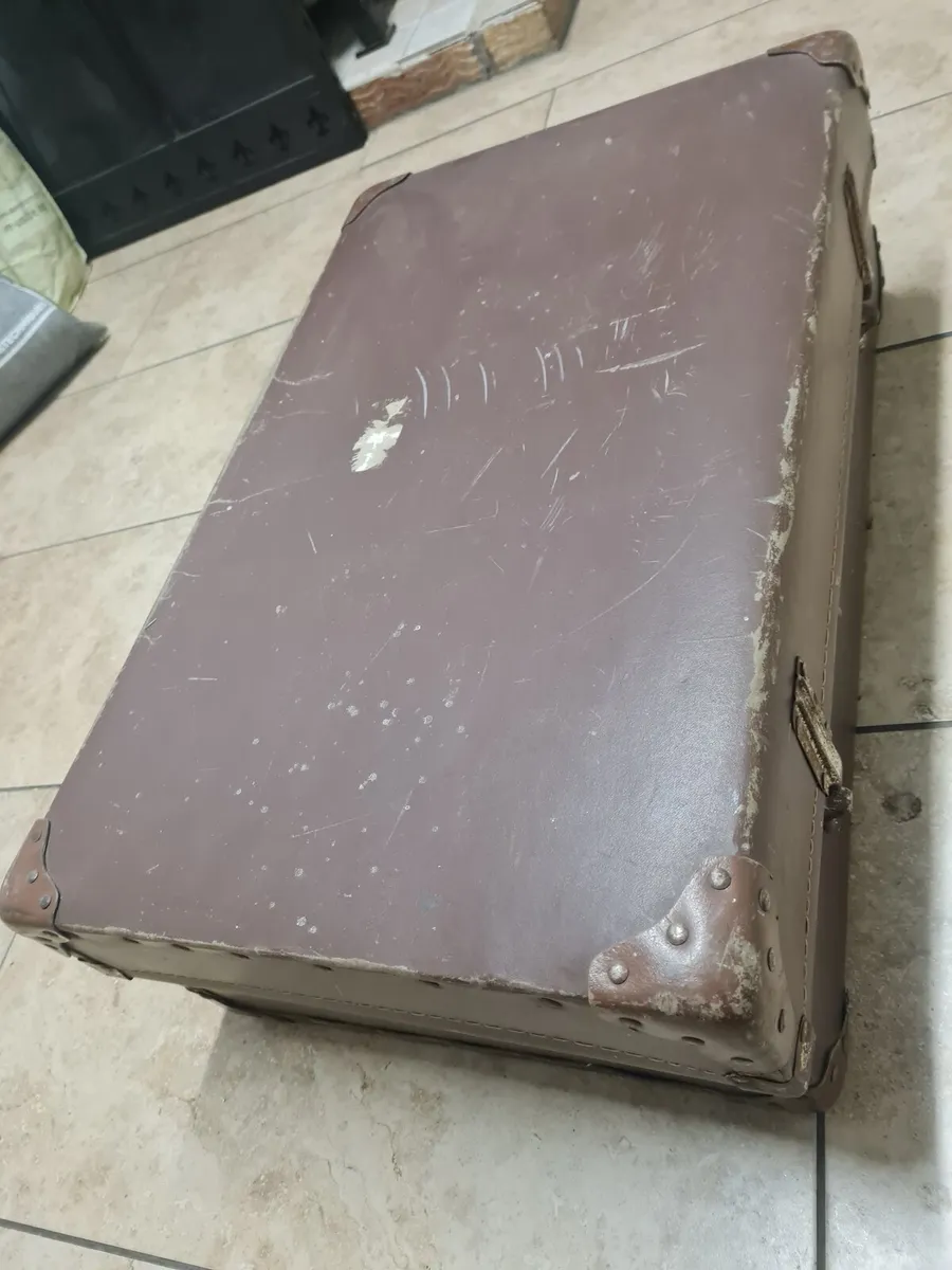 Suitcase  vintage - Image 1