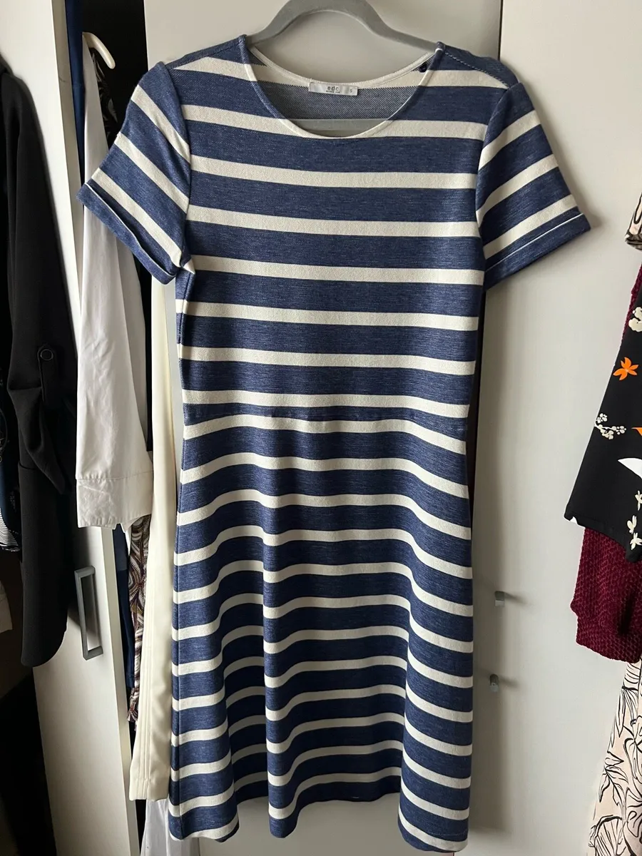 Ladies stunning dress size S €10 - Image 1