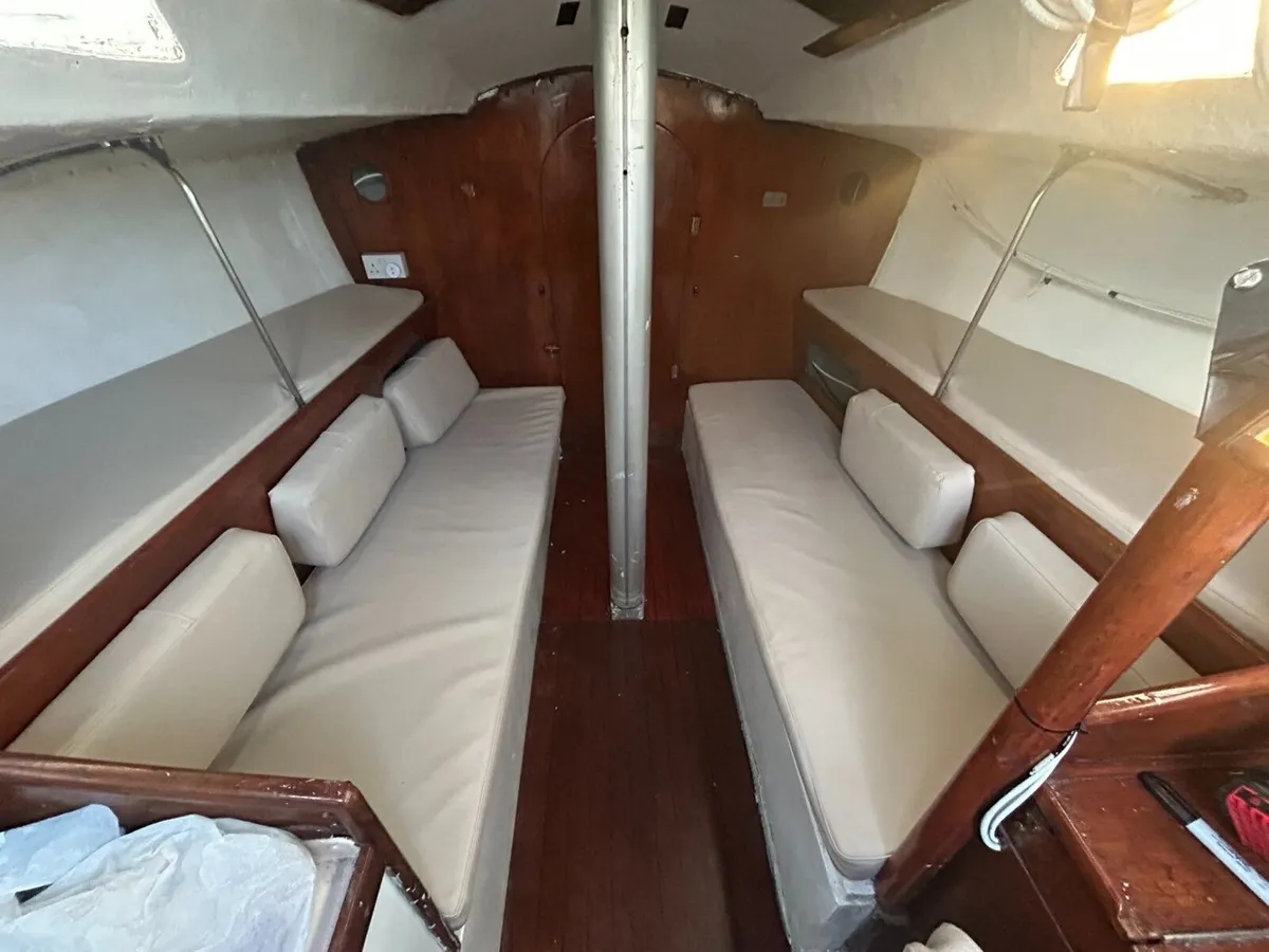 Golden Shamrock 30ft Sailing Yacht - Image 3