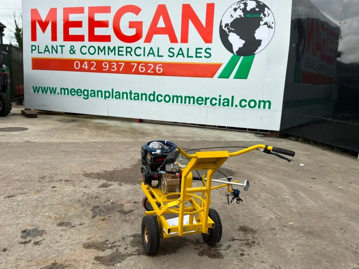 New / unused mobile Airless paint sprayer....... - Image 2