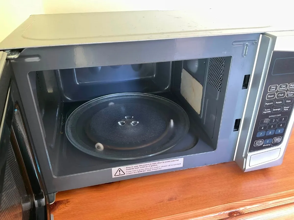Logik L20MS14 Silver Microwave –  Parts/Repair - Image 2