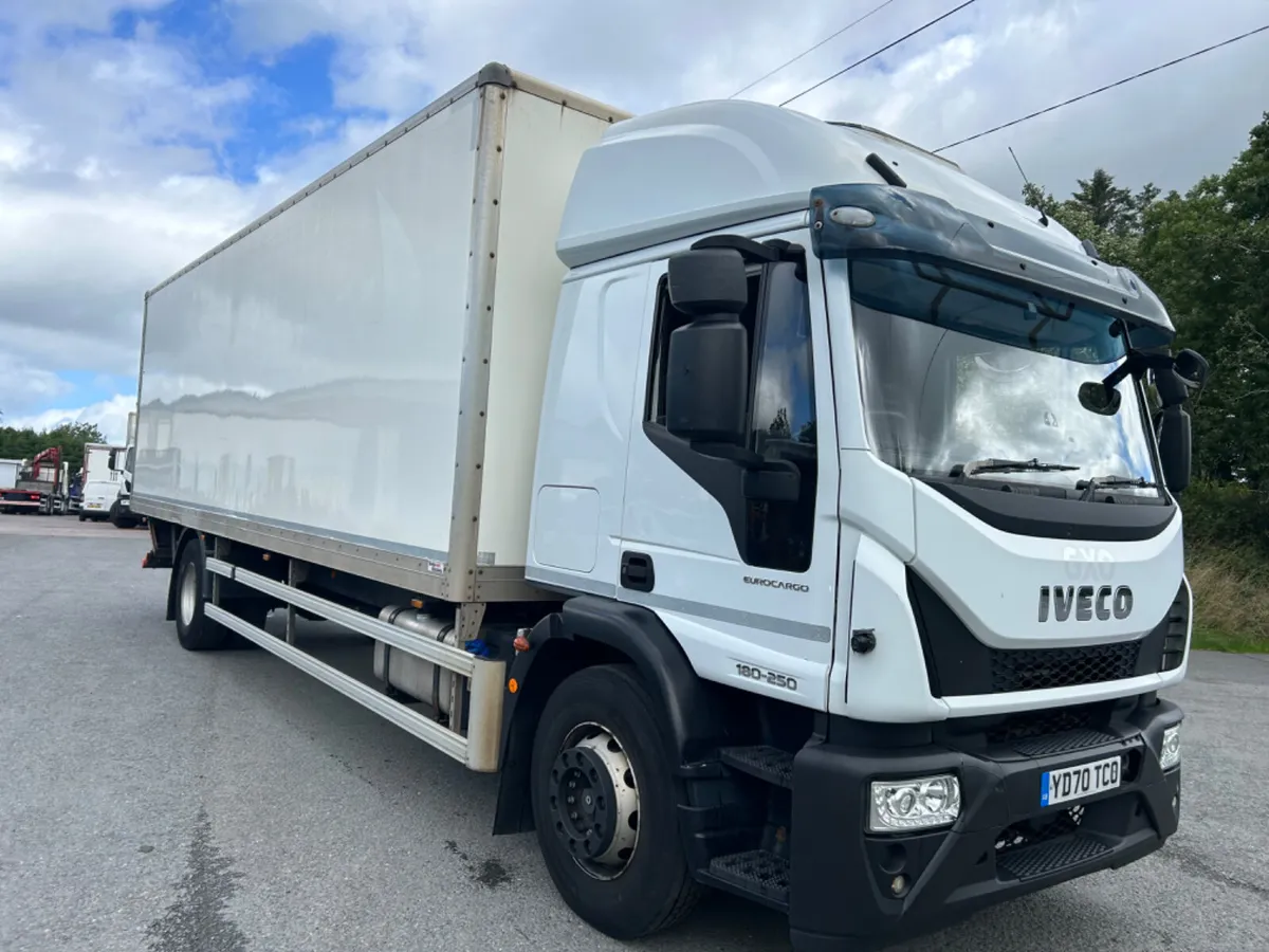 2020 iveco 180e25 18 ton box with tail lift - Image 3