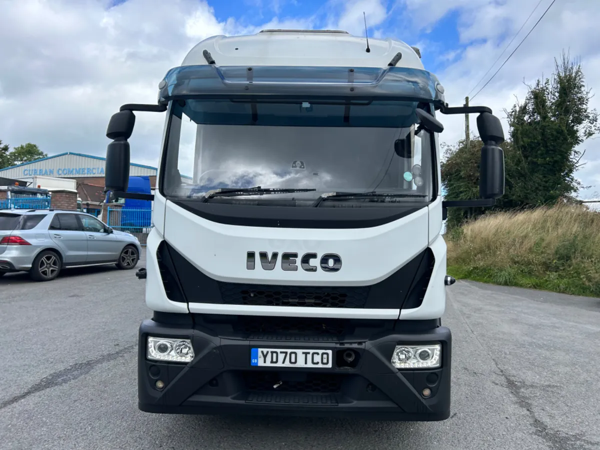 2020 iveco 180e25 18 ton box with tail lift - Image 2
