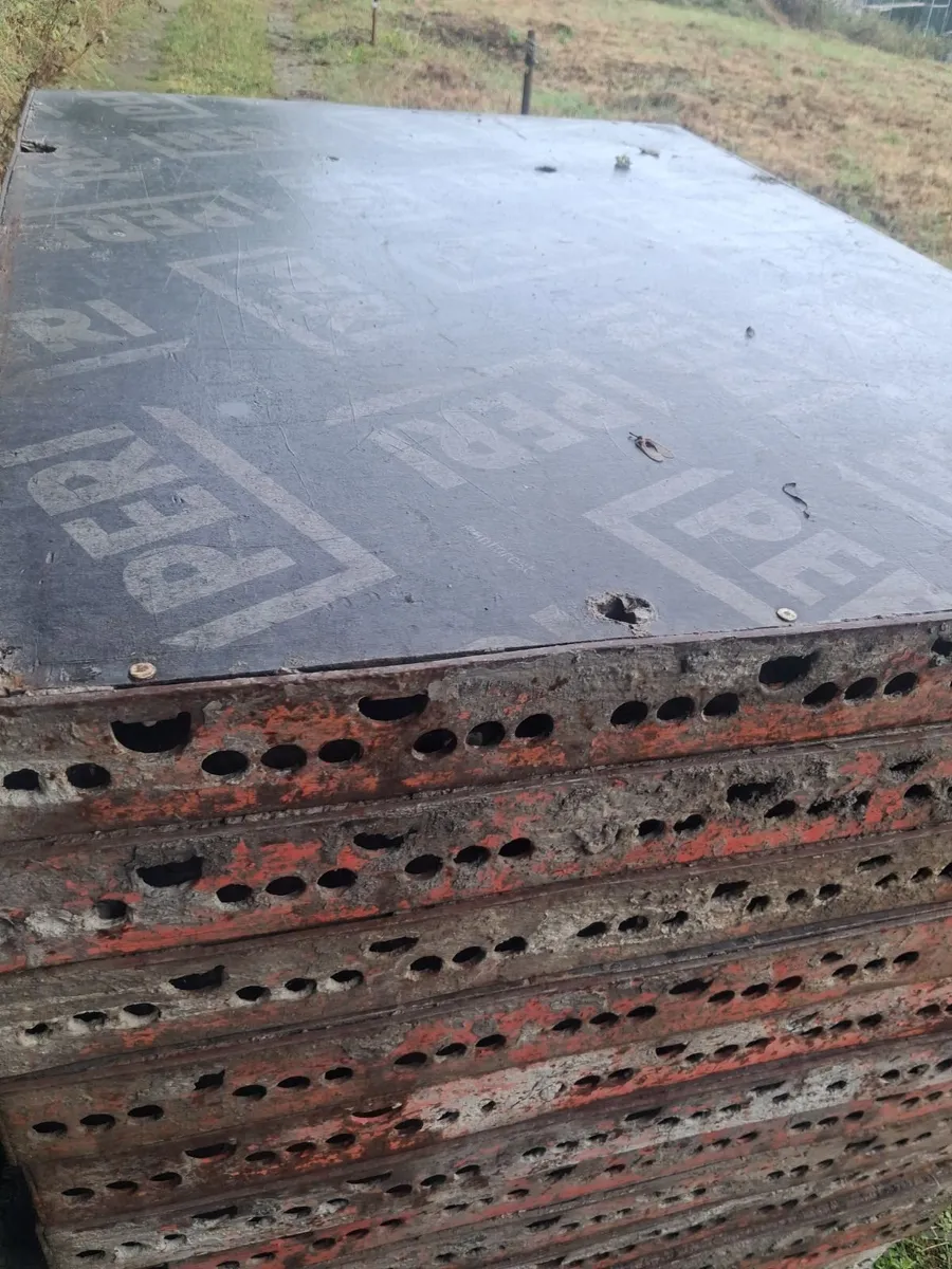 Peri handset shuttering - Image 1