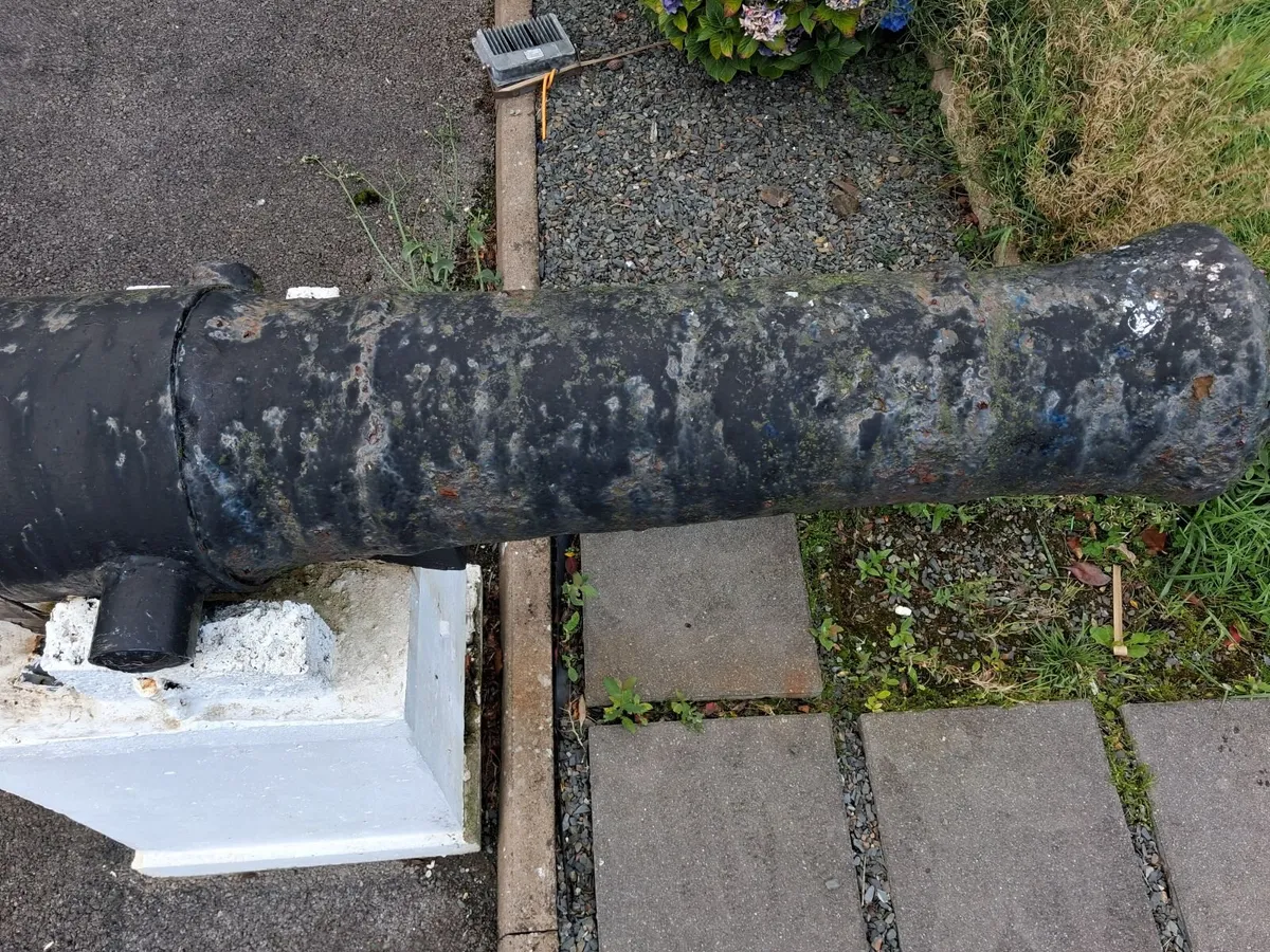 Solid iron cannon - Image 1