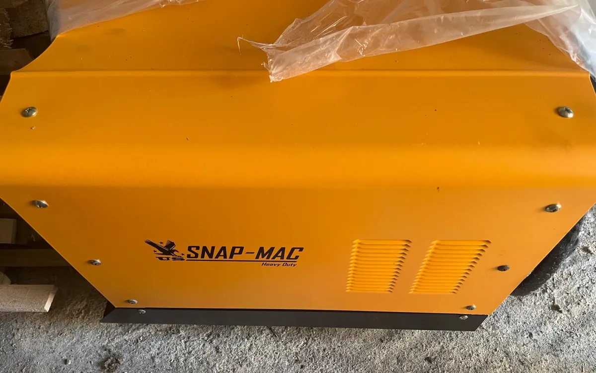 SNAP-MAC MIG 195 Welder 180A - Image 1