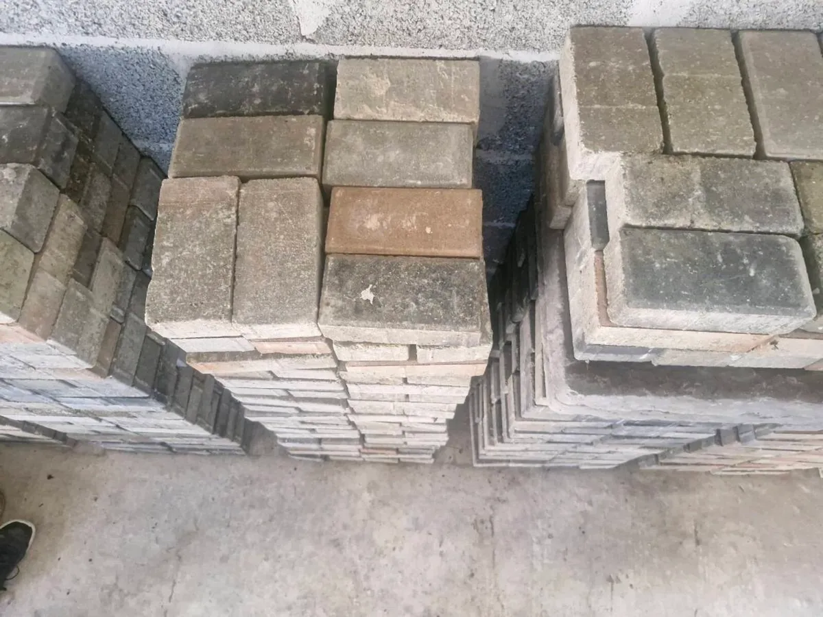 Paving bricks - Image 2