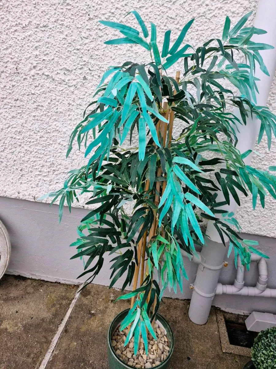 Artificial plants - Image 1