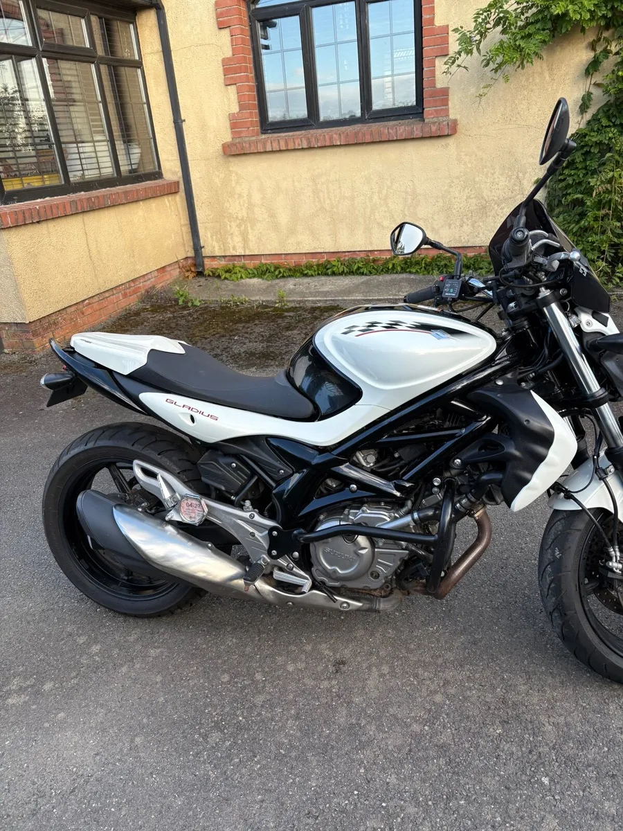 Suzuki gladius 2012 ABS - Image 4