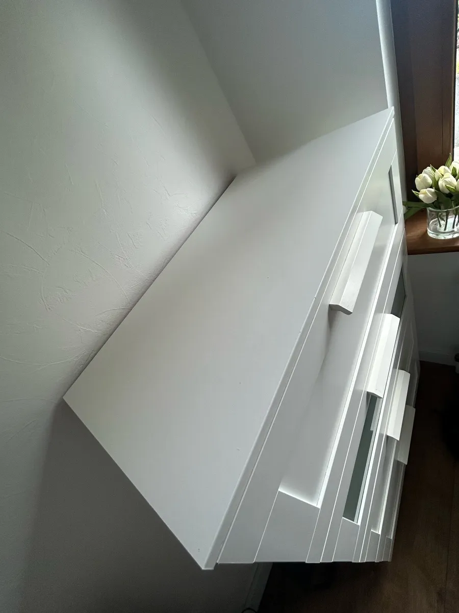 Dresser - Image 3