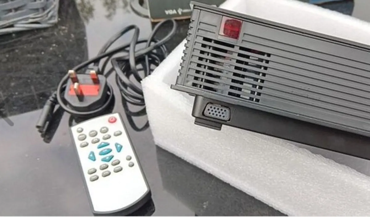 LED Projector - Image 2
