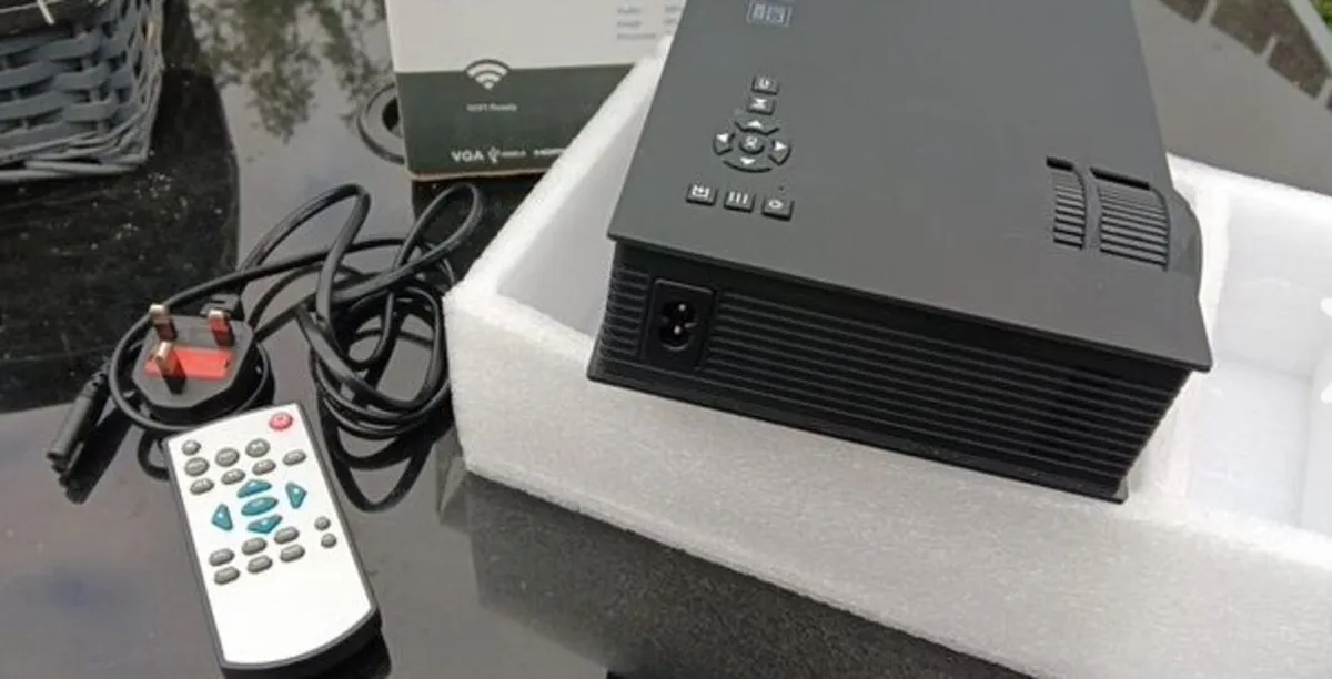 LED Projector - Image 3