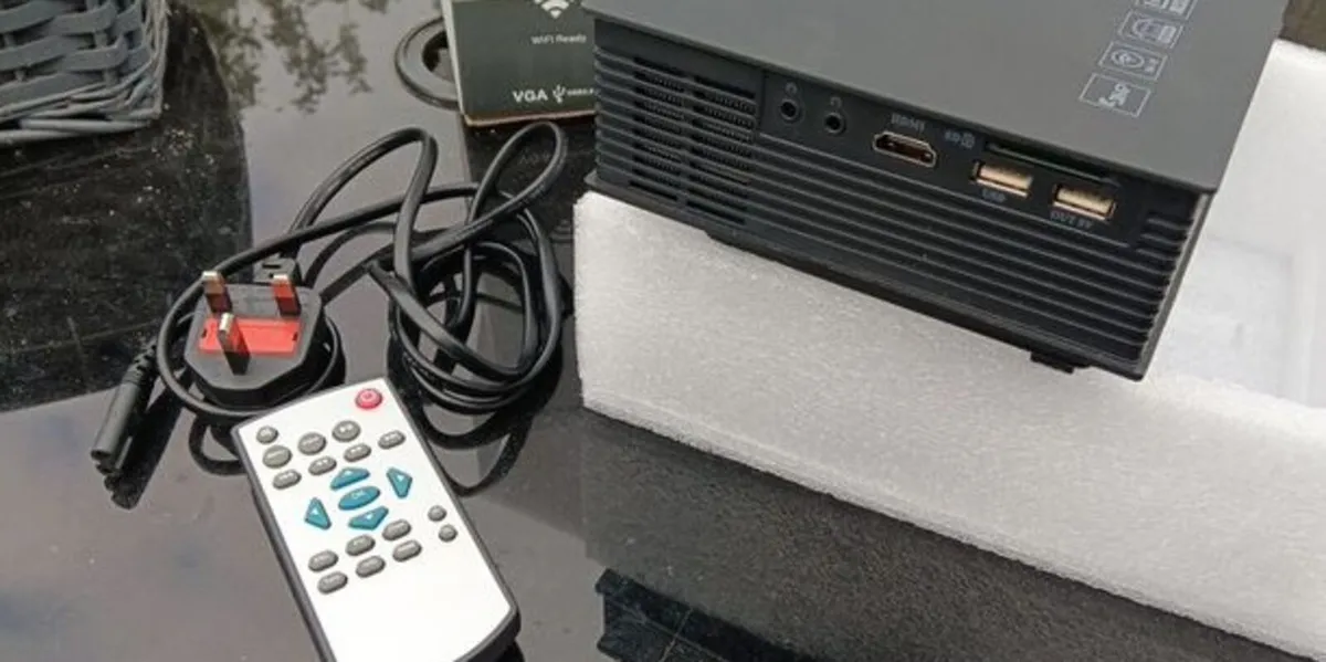 LED Projector - Image 4