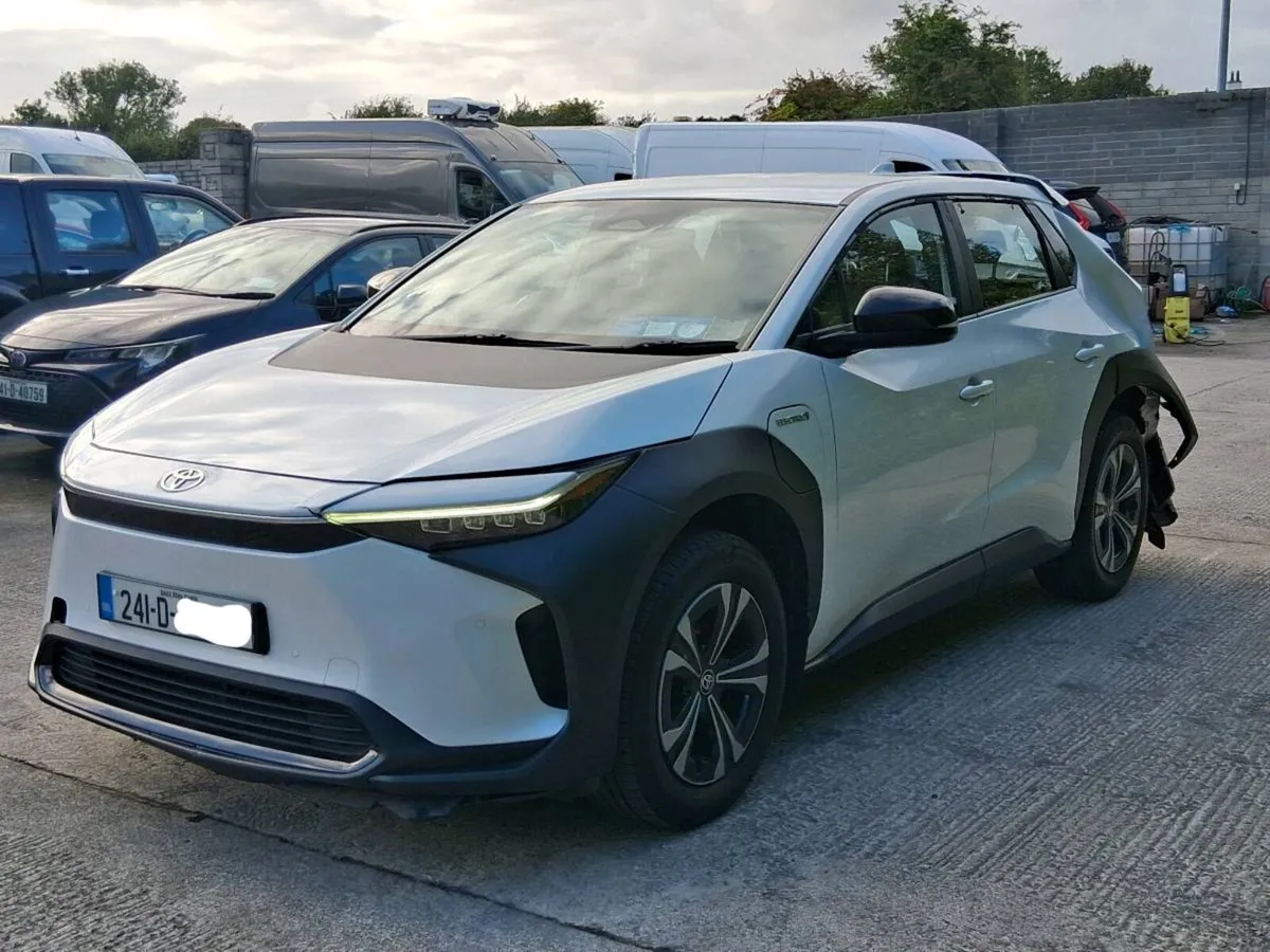 2024 TOYOTA BZ4X, EV - Image 3