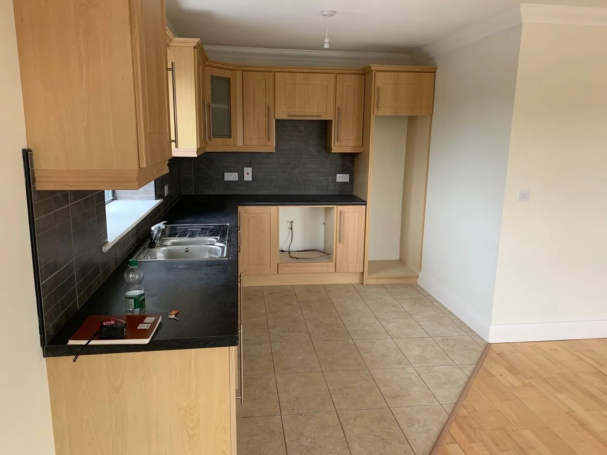 Free. Complete Kitchen - Image 3