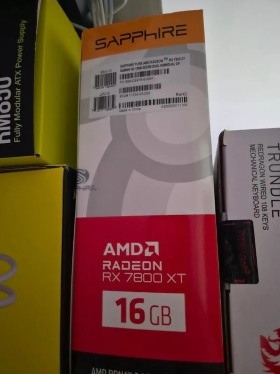 Sapphire Pure Radeon RX 7800 XT - Image 4