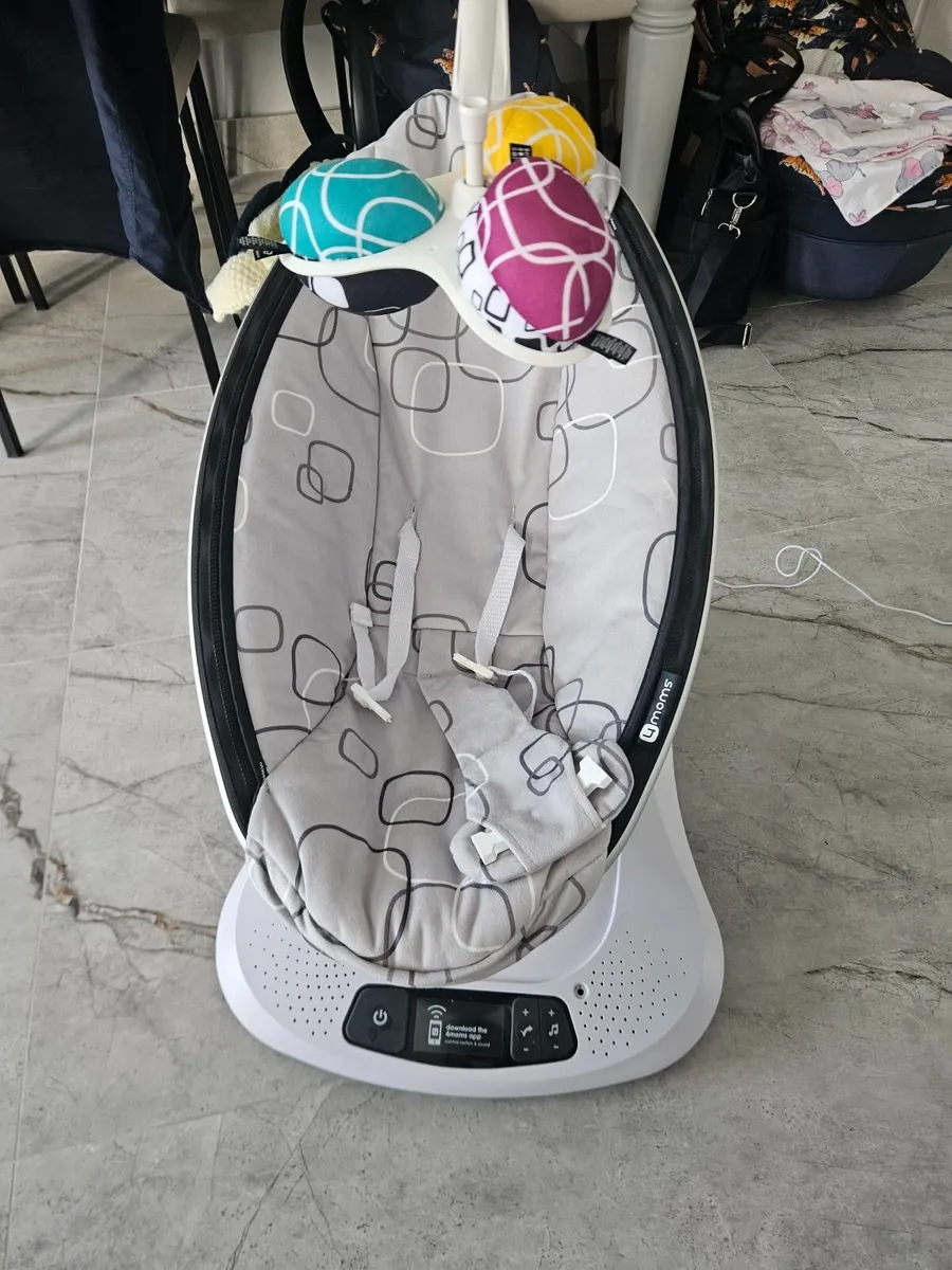 4moms mamaroo multi-motion baby swing - Image 1
