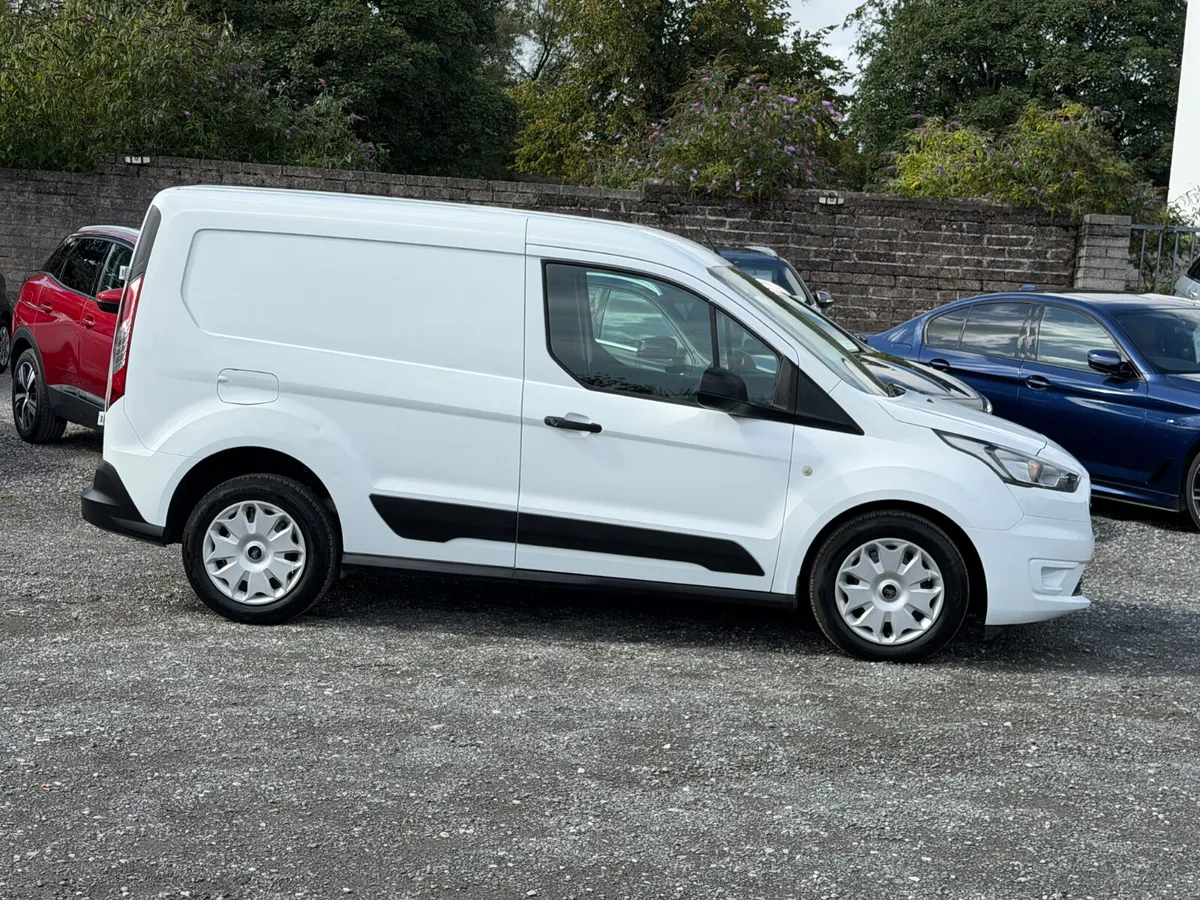 Ford Transit Connect 2023 High spec low KLM’s - Image 4