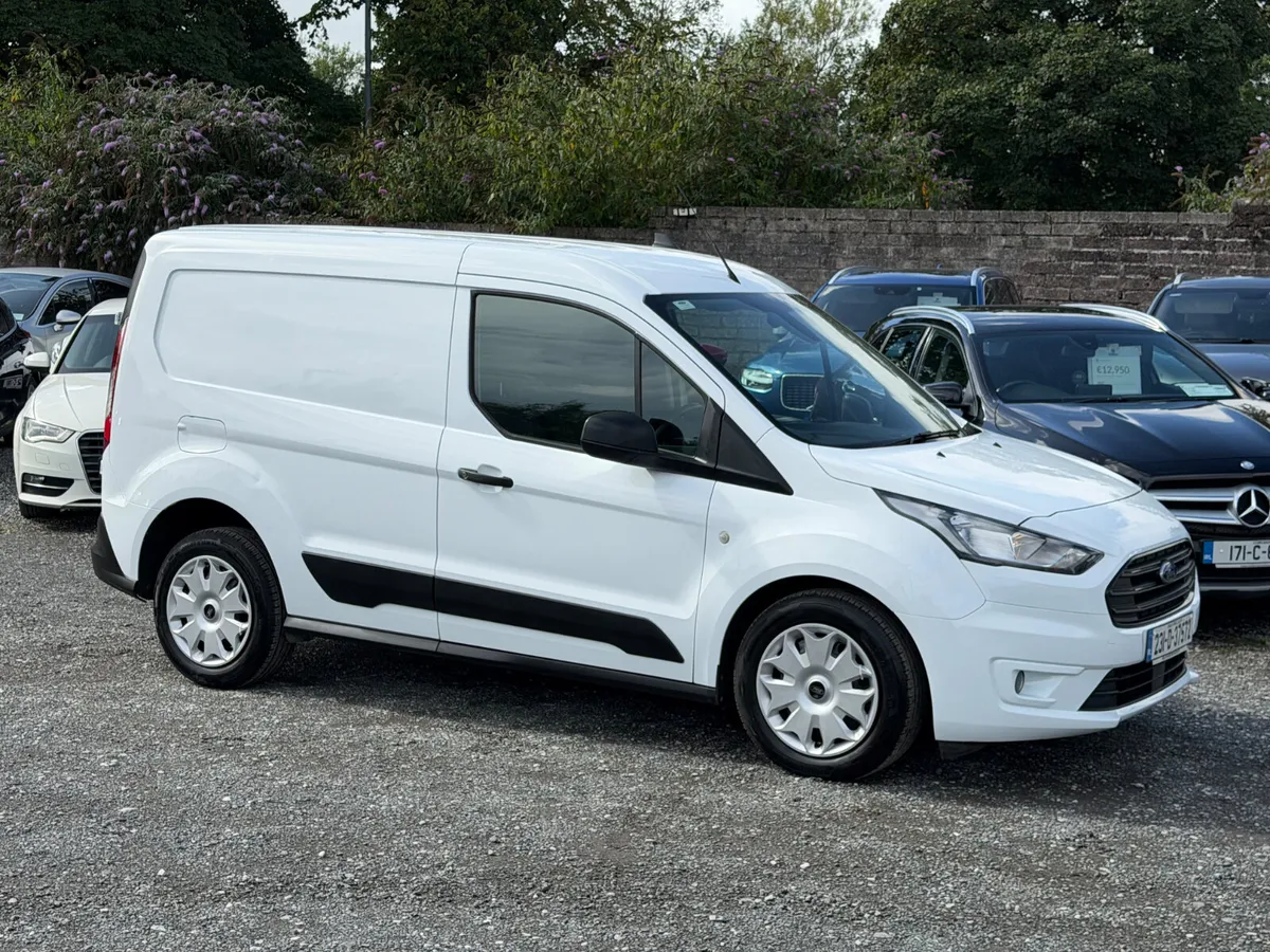 Ford Transit Connect 2023 High spec low KLM’s - Image 3