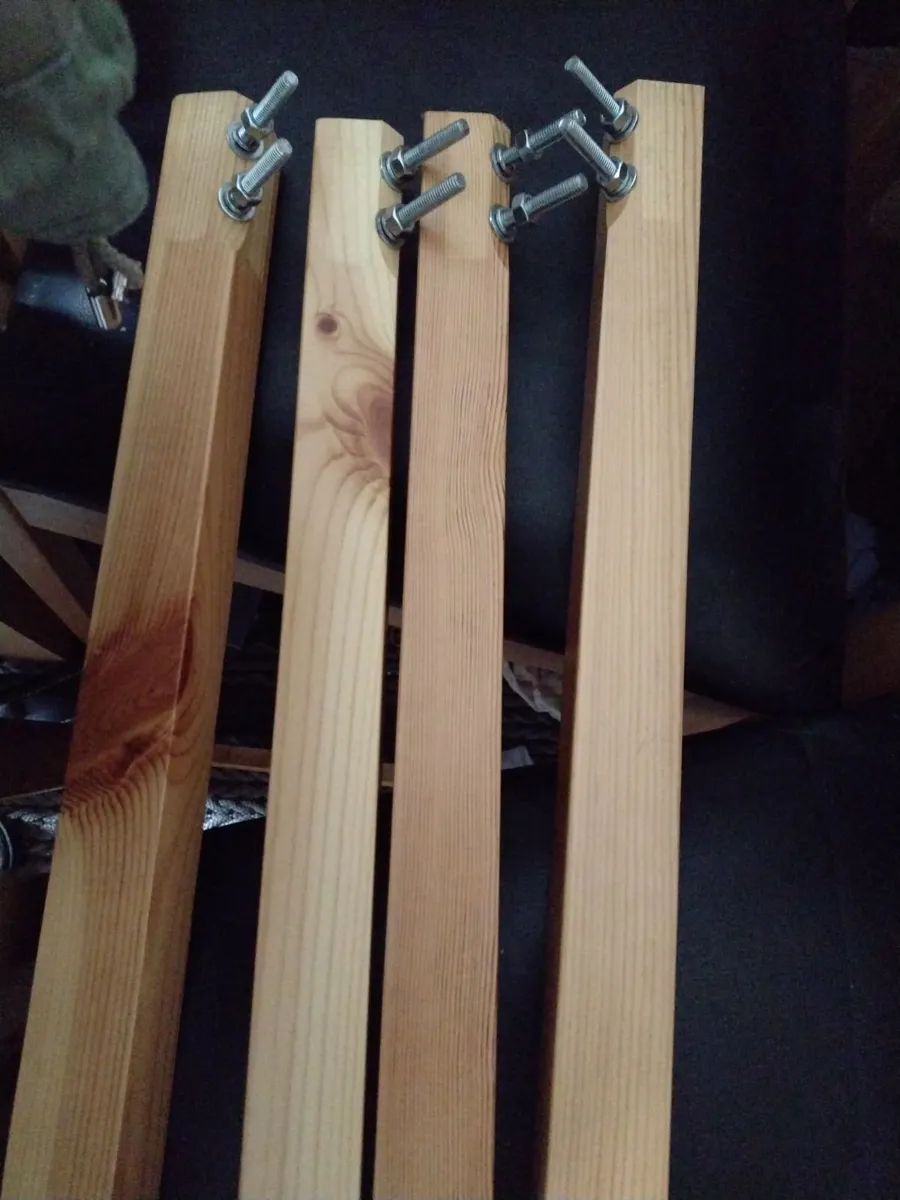 New wooden dining table - Image 3