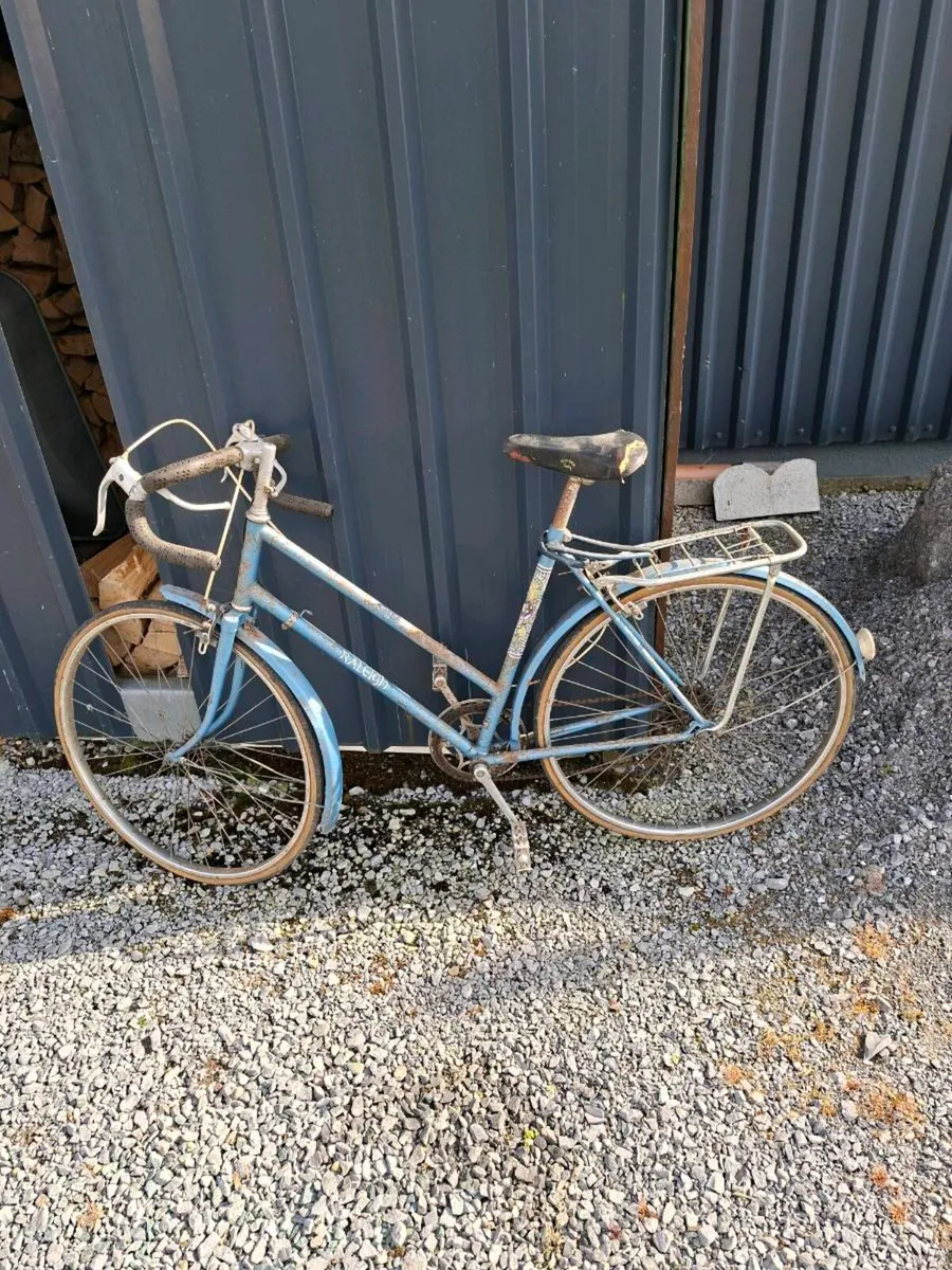 Lady's Raleigh Bike - Image 1