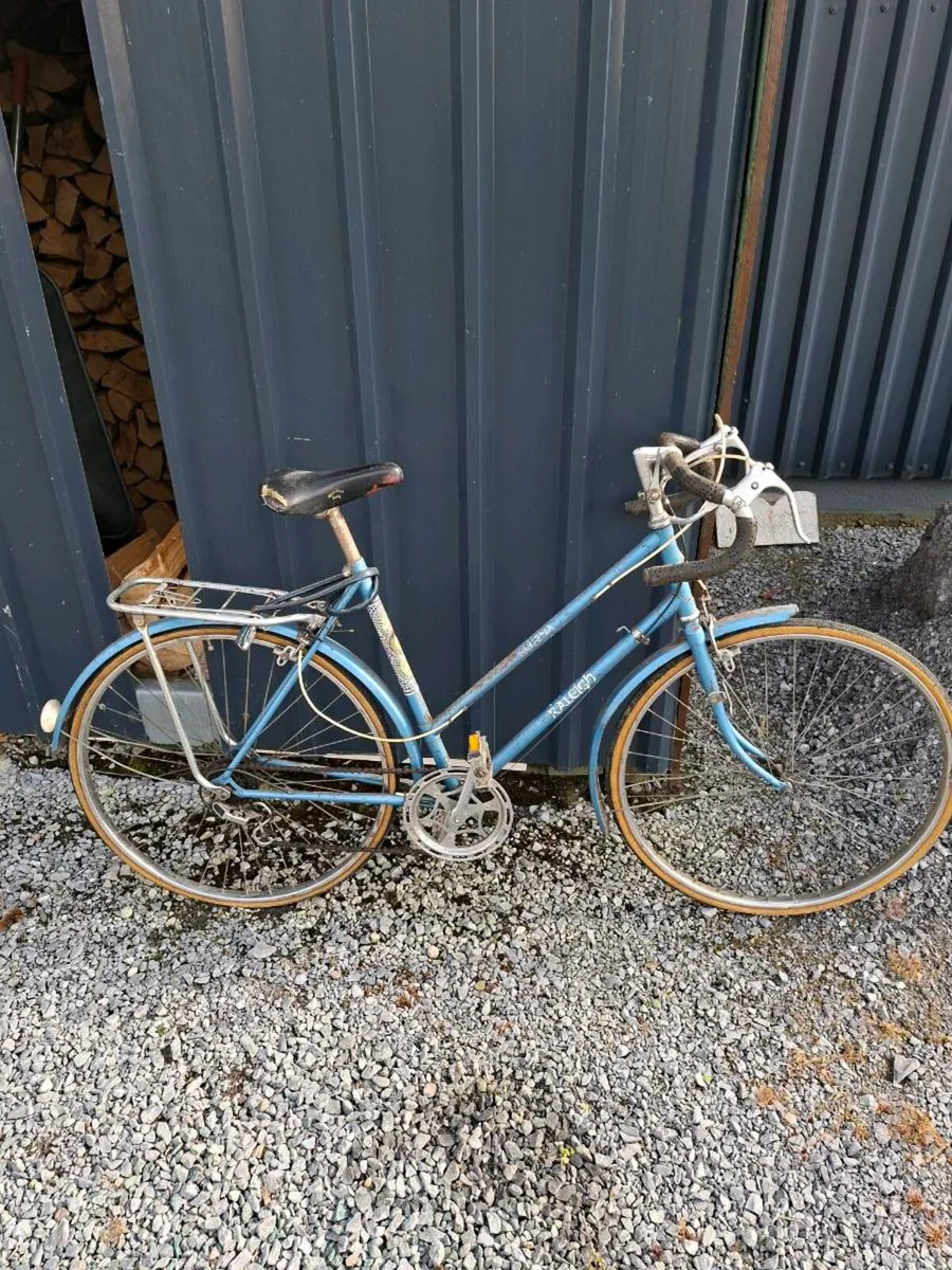 Lady's Raleigh Bike - Image 3